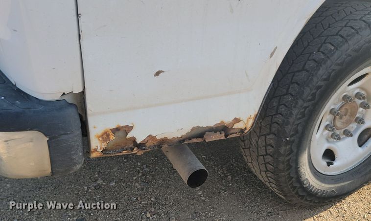 image for item LQ9233 2006 GMC 2500 Savana  van