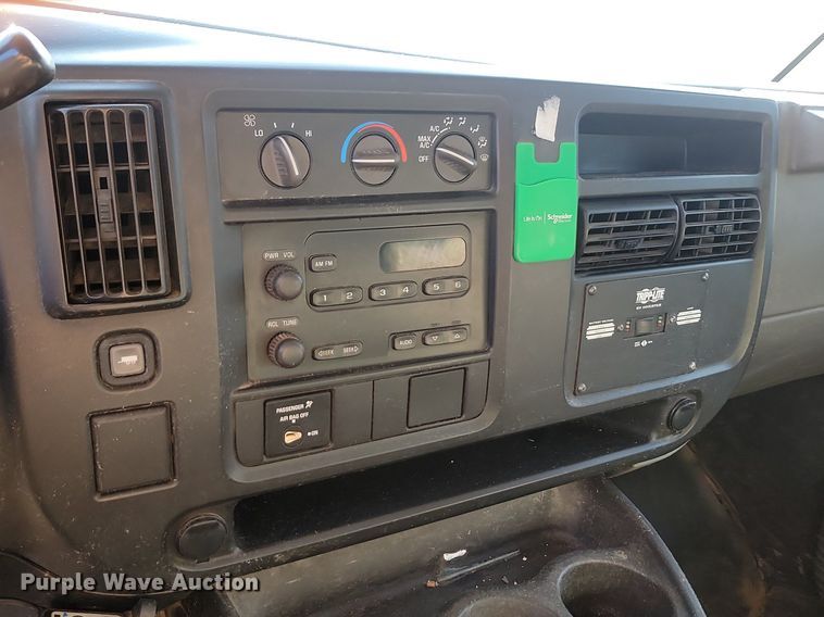 image for item LQ9233 2006 GMC 2500 Savana  van