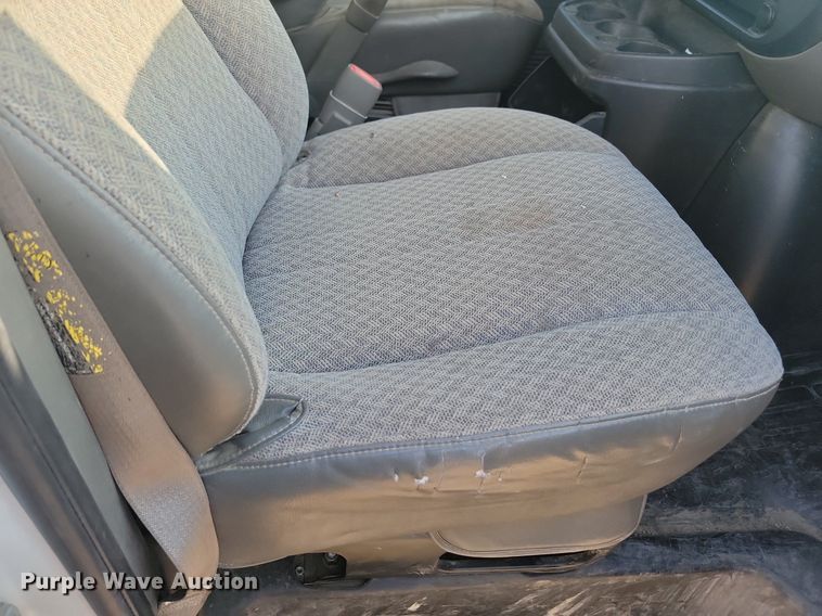 image for item LQ9233 2006 GMC 2500 Savana  van