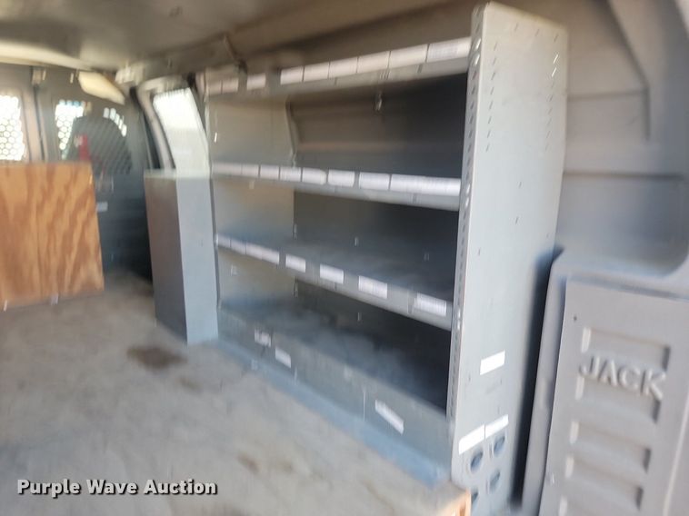 image for item LQ9233 2006 GMC 2500 Savana  van