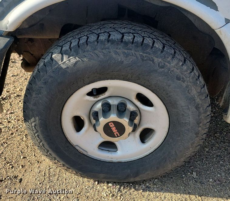 image for item LQ9233 2006 GMC 2500 Savana  van