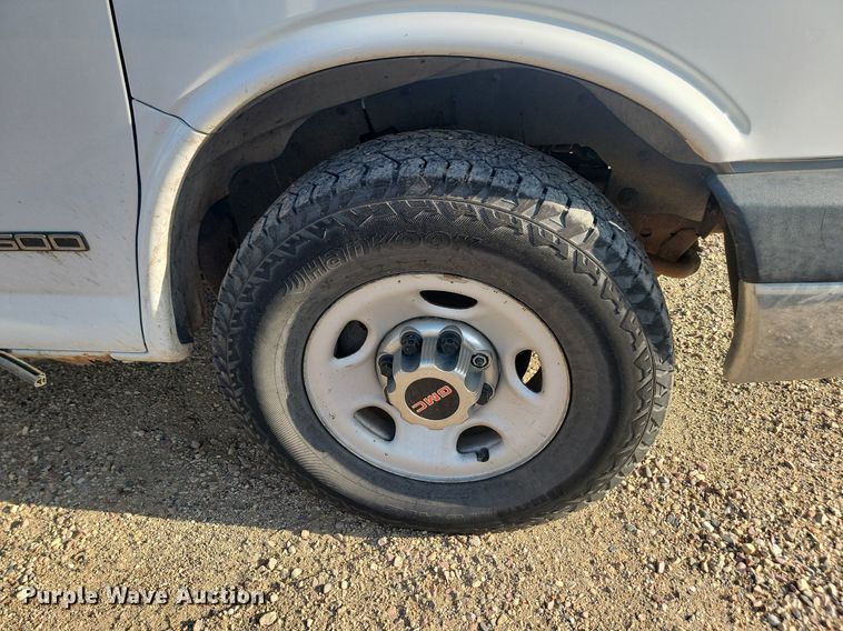 image for item LQ9233 2006 GMC 2500 Savana  van