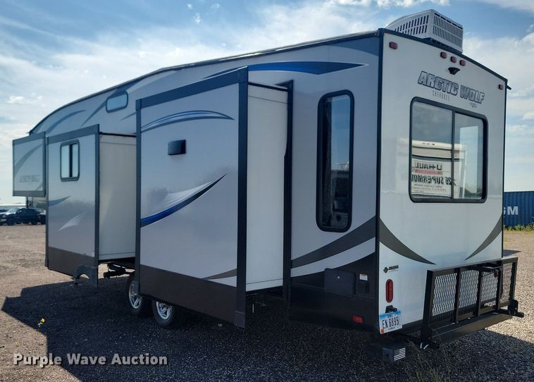 image for item LQ9235 2019 Artic Wolf 295QSL875  camper