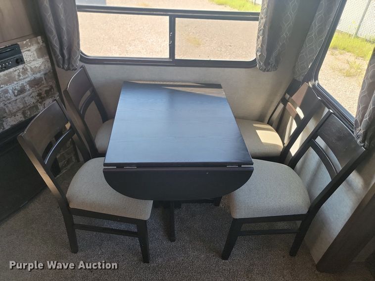 image for item LQ9235 2019 Artic Wolf 295QSL875  camper