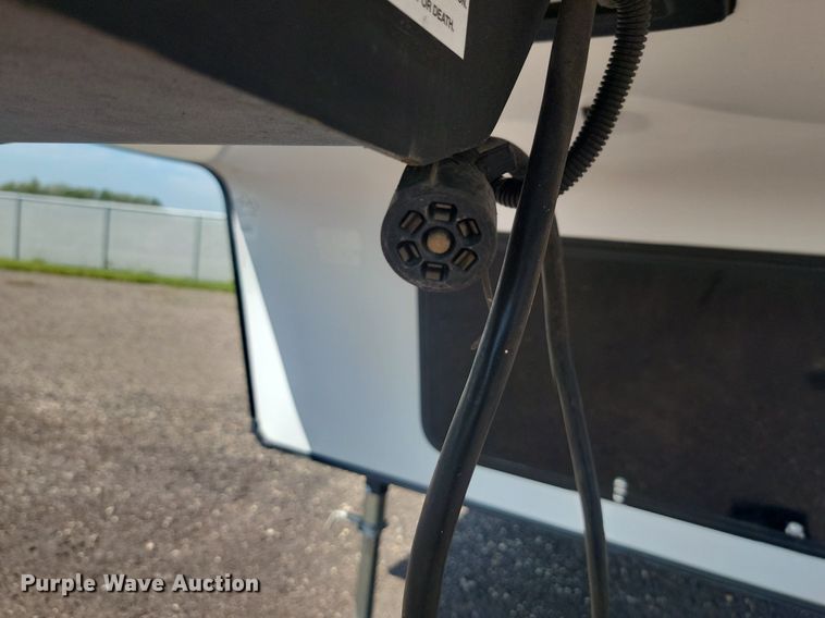 image for item LQ9235 2019 Artic Wolf 295QSL875  camper