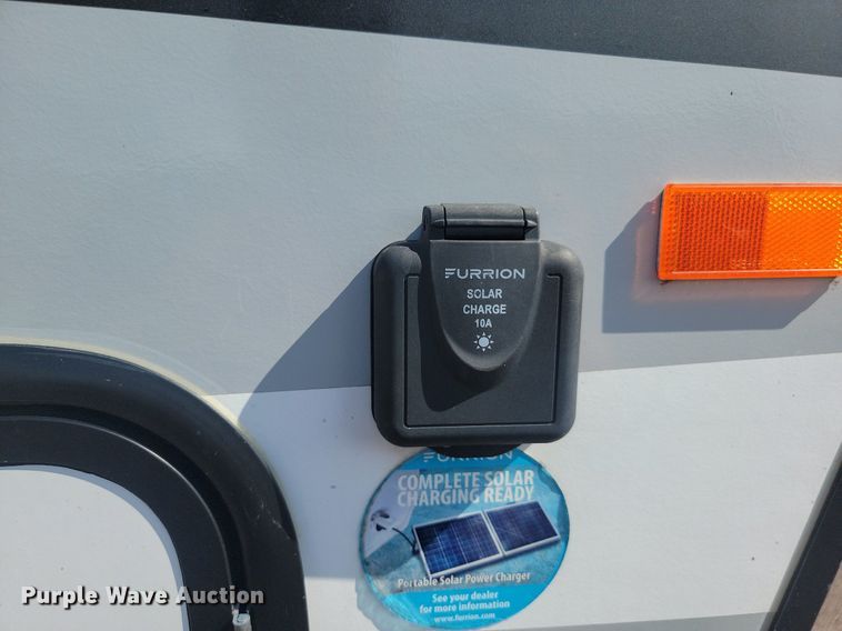 image for item LQ9235 2019 Artic Wolf 295QSL875  camper