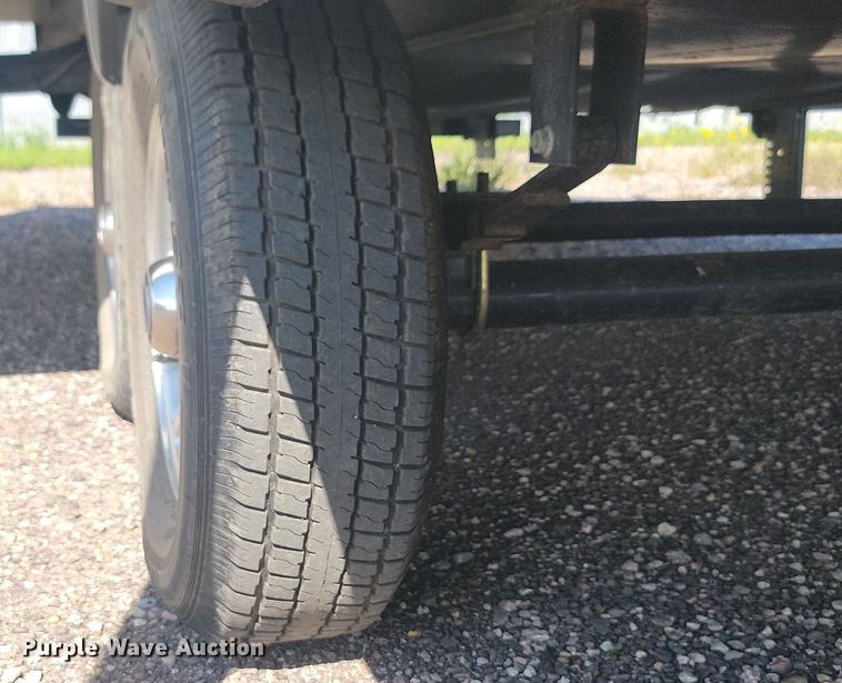 image for item LQ9235 2019 Artic Wolf 295QSL875  camper