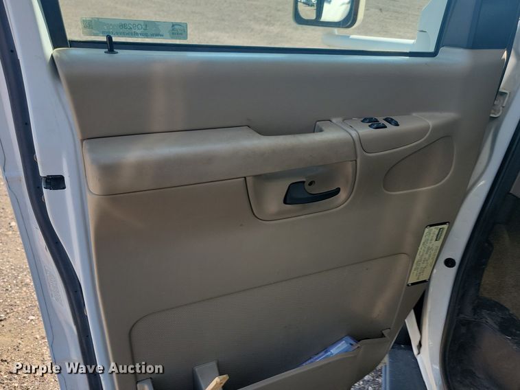 image for item LQ9236 2007 Winnebago Impulse  RV