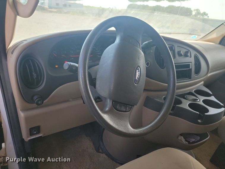 image for item LQ9236 2007 Winnebago Impulse  RV