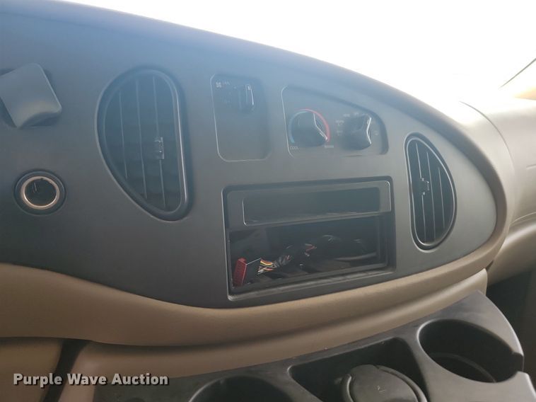 image for item LQ9236 2007 Winnebago Impulse  RV