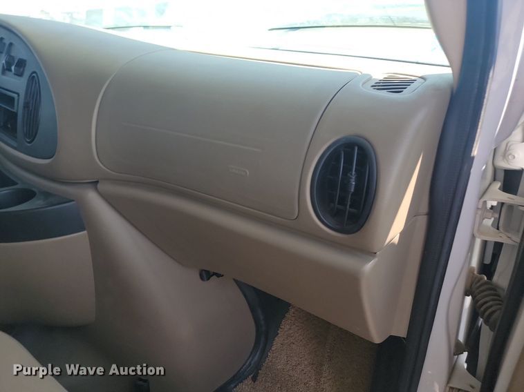 image for item LQ9236 2007 Winnebago Impulse  RV