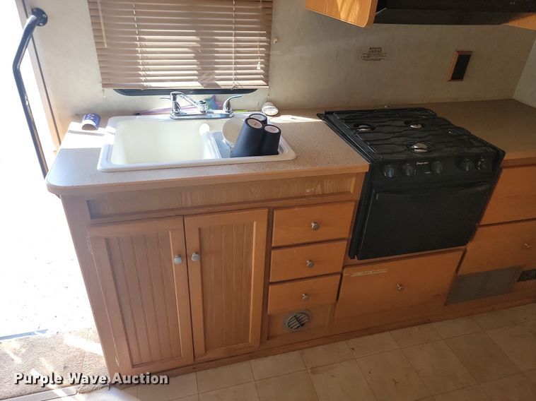 image for item LQ9236 2007 Winnebago Impulse  RV