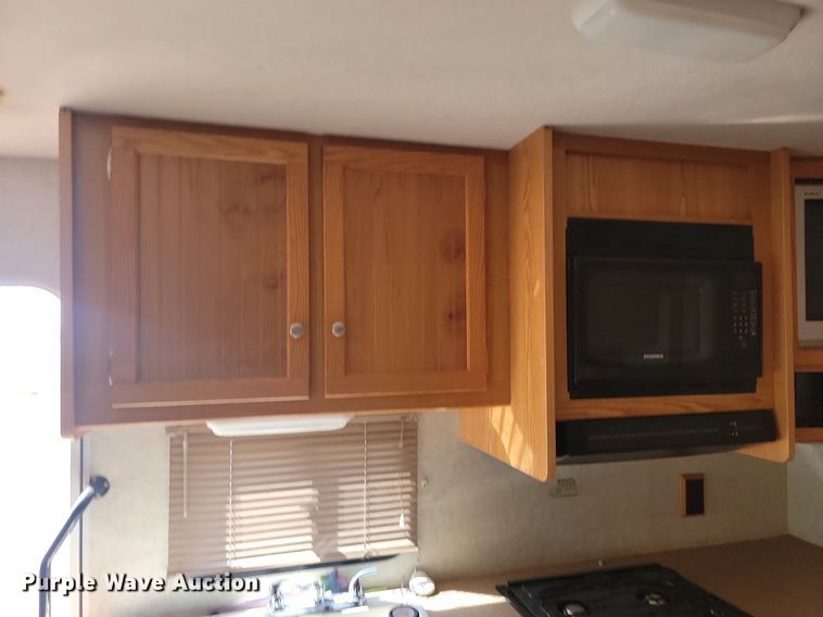 image for item LQ9236 2007 Winnebago Impulse  RV