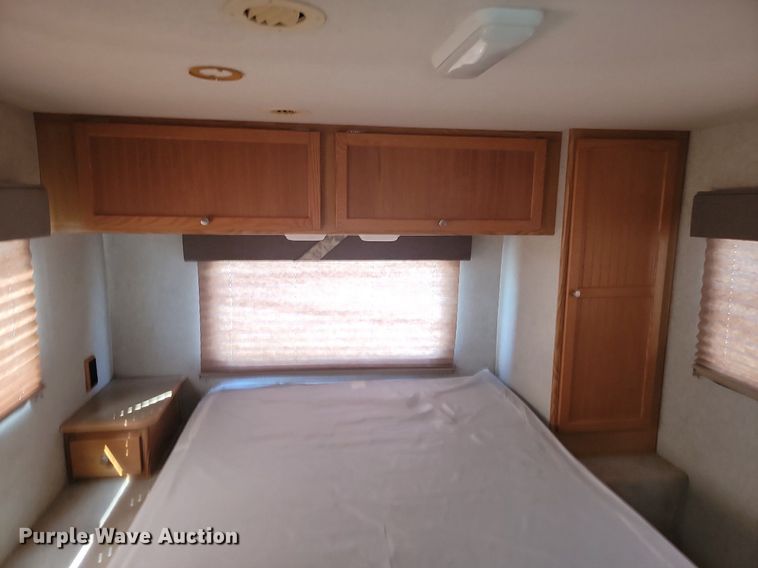 image for item LQ9236 2007 Winnebago Impulse  RV