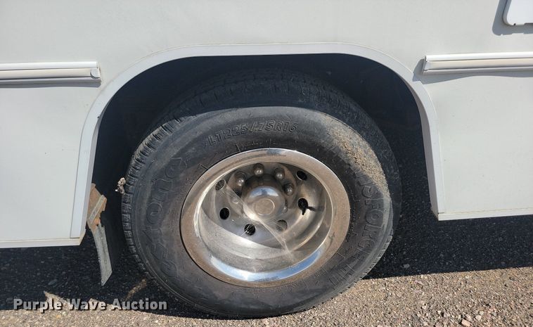 image for item LQ9236 2007 Winnebago Impulse  RV