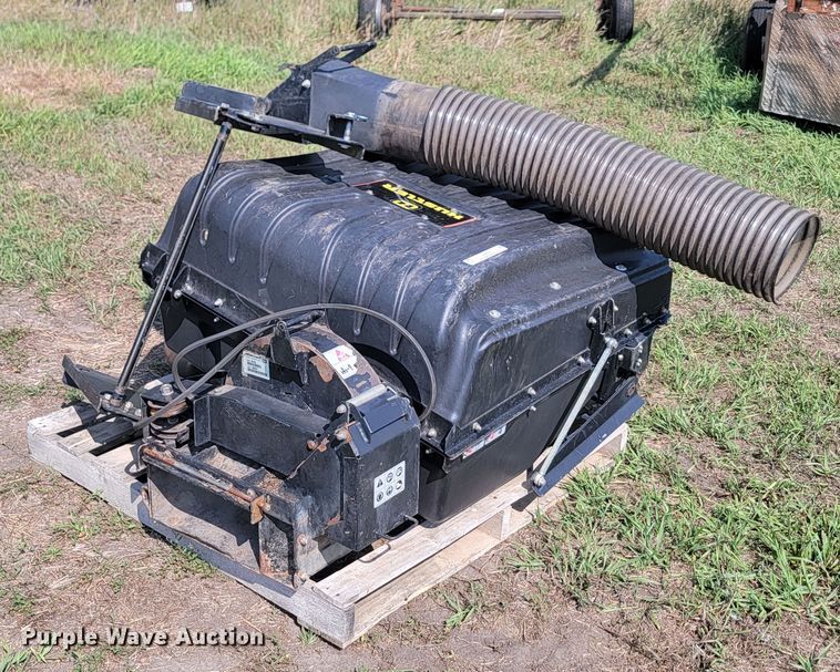 image for item LQ9264 Hustler 931766  bagger