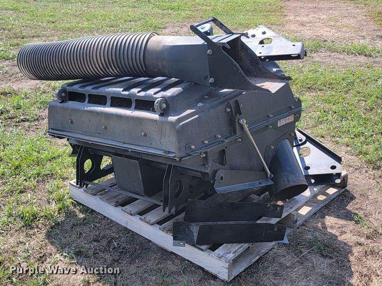 image for item LQ9264 Hustler 931766  bagger