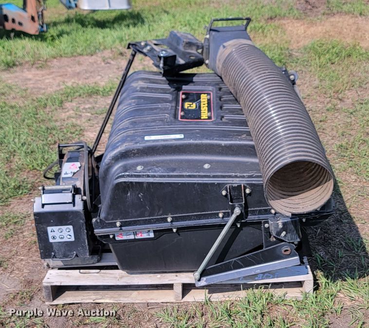 image for item LQ9264 Hustler 931766  bagger