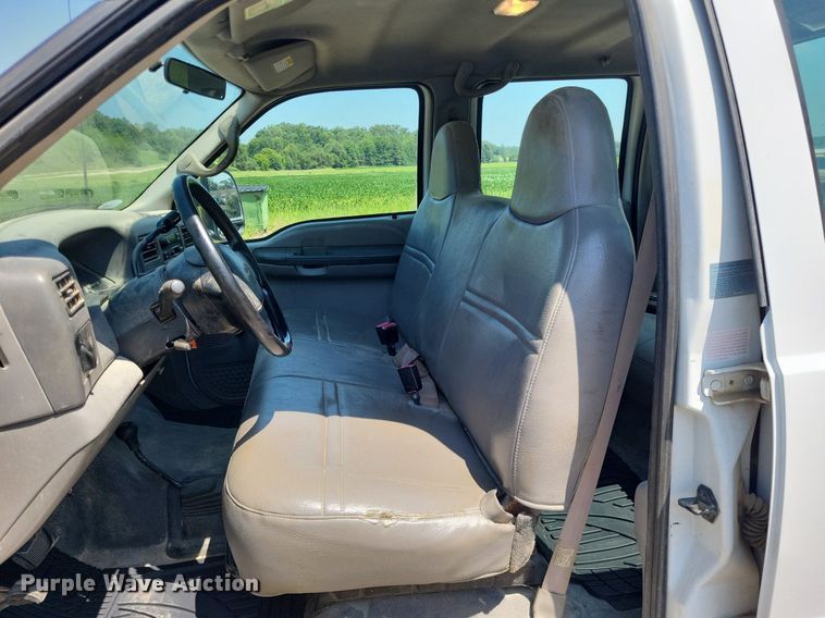 image for item LS9686 2001 Ford F350 Super Duty XL  Crew Cab utility bed pickup truck