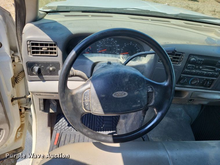 image for item LS9686 2001 Ford F350 Super Duty XL  Crew Cab utility bed pickup truck