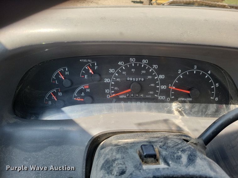 image for item LS9686 2001 Ford F350 Super Duty XL  Crew Cab utility bed pickup truck