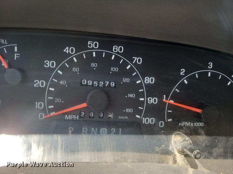 image for item LS9686 2001 Ford F350 Super Duty XL  Crew Cab utility bed pickup truck