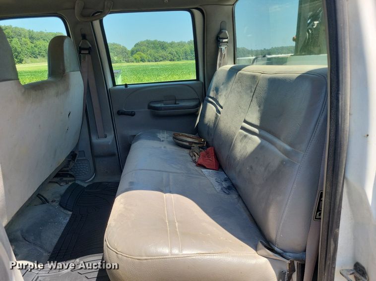 image for item LS9686 2001 Ford F350 Super Duty XL  Crew Cab utility bed pickup truck