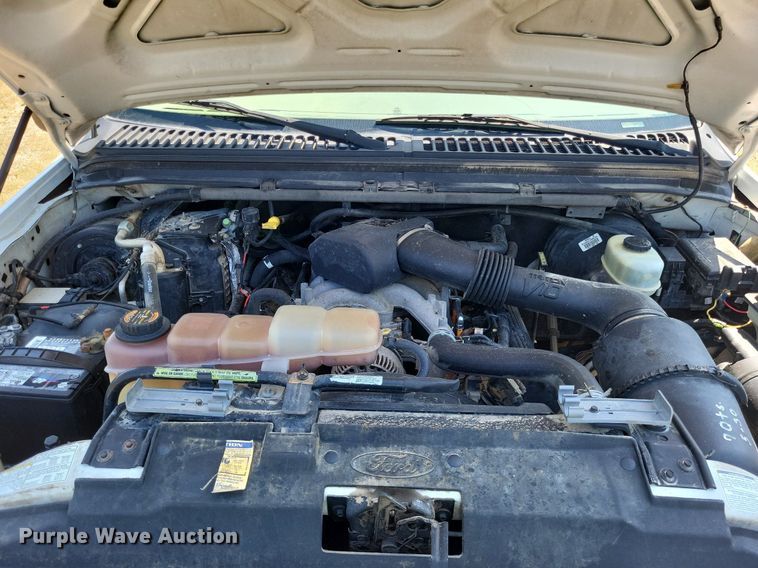 image for item LS9686 2001 Ford F350 Super Duty XL  Crew Cab utility bed pickup truck