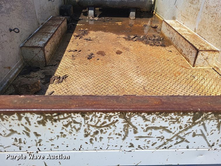 image for item LS9686 2001 Ford F350 Super Duty XL  Crew Cab utility bed pickup truck