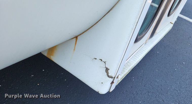 image for item LS9691 2003  Ford E450 Super Duty  shuttle bus