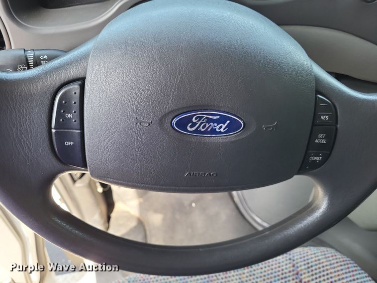 image for item LS9691 2003  Ford E450 Super Duty  shuttle bus