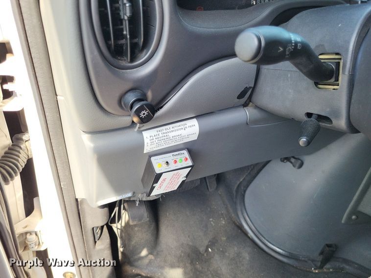 image for item LS9691 2003  Ford E450 Super Duty  shuttle bus