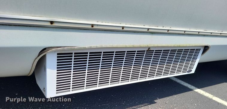 image for item LS9691 2003  Ford E450 Super Duty  shuttle bus