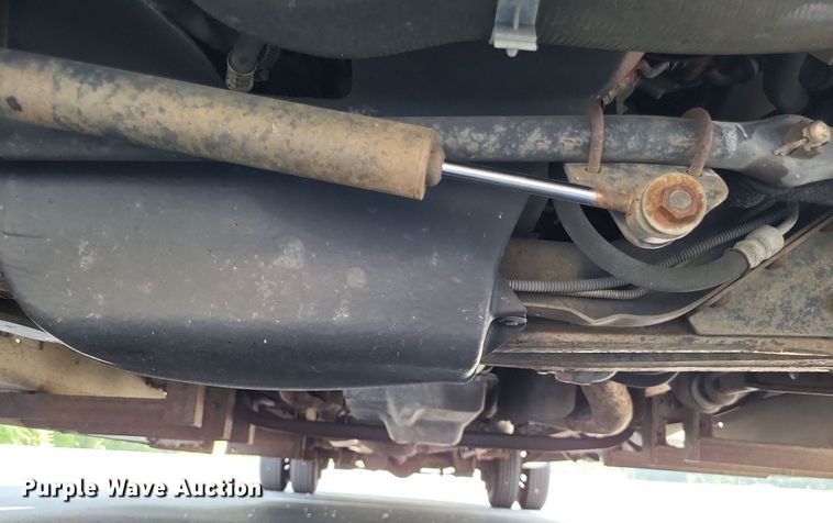 image for item LS9691 2003  Ford E450 Super Duty  shuttle bus