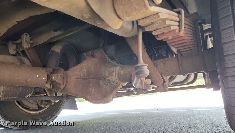 image for item LS9691 2003  Ford E450 Super Duty  shuttle bus