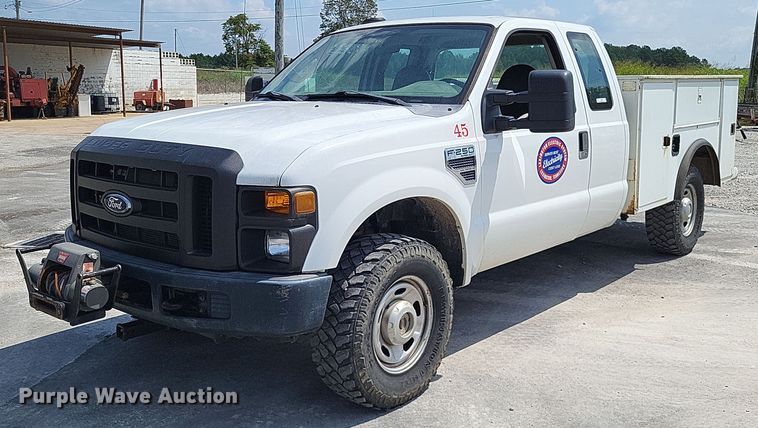 image for item LS9692 2010  Ford F250 Super Duty XL  SuperCab utility bed pickup truck