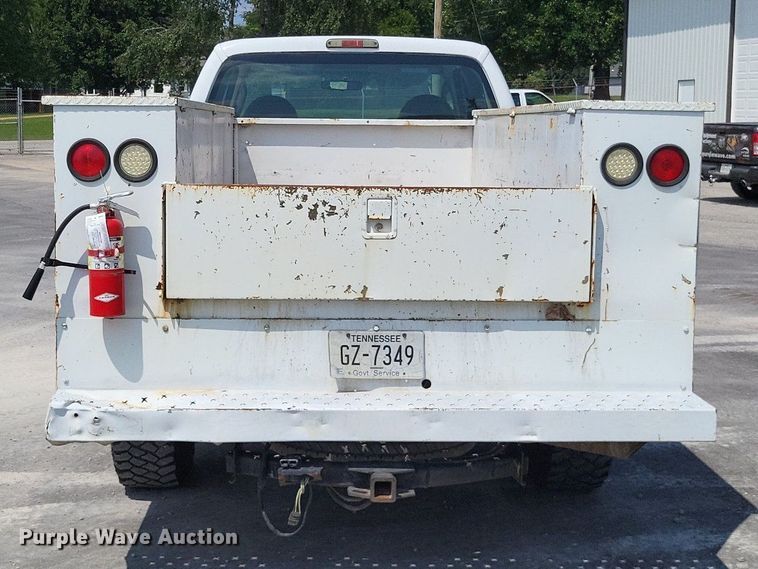 image for item LS9692 2010  Ford F250 Super Duty XL  SuperCab utility bed pickup truck