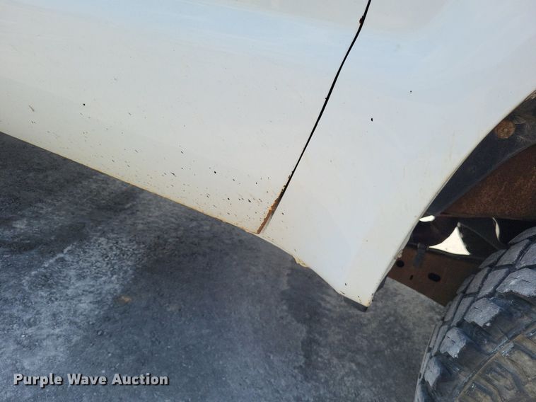 image for item LS9692 2010  Ford F250 Super Duty XL  SuperCab utility bed pickup truck