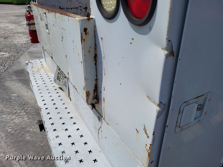 image for item LS9692 2010  Ford F250 Super Duty XL  SuperCab utility bed pickup truck