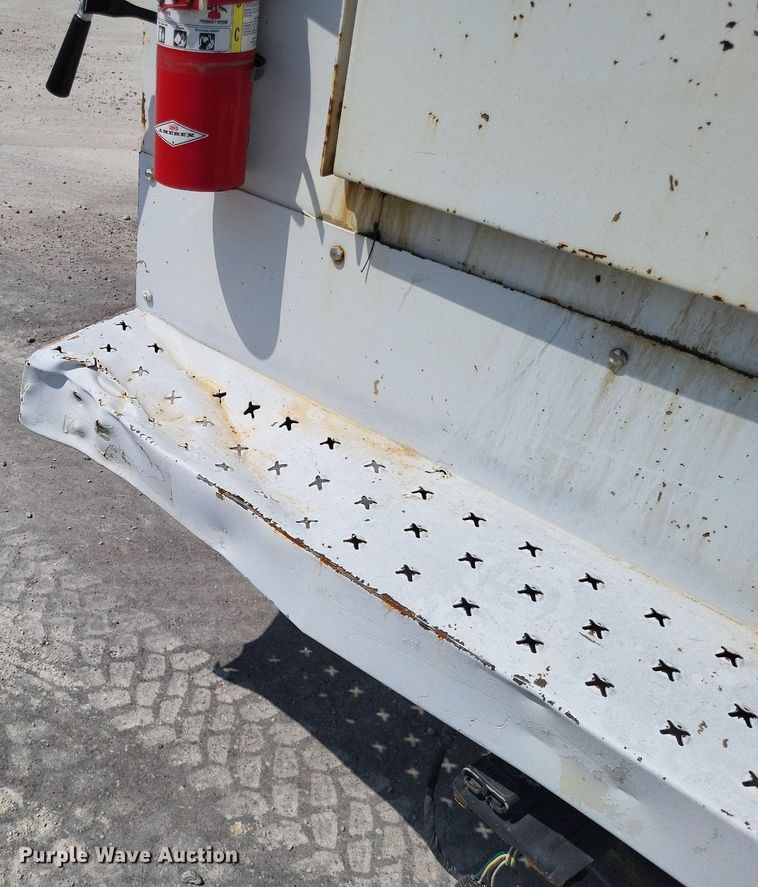 image for item LS9692 2010  Ford F250 Super Duty XL  SuperCab utility bed pickup truck