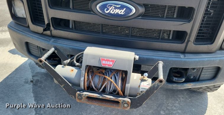 image for item LS9692 2010  Ford F250 Super Duty XL  SuperCab utility bed pickup truck