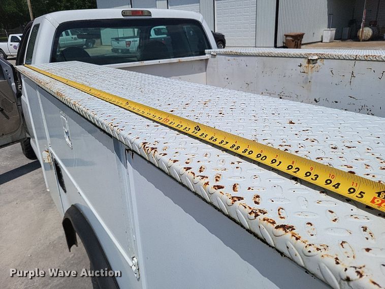 image for item LS9692 2010  Ford F250 Super Duty XL  SuperCab utility bed pickup truck