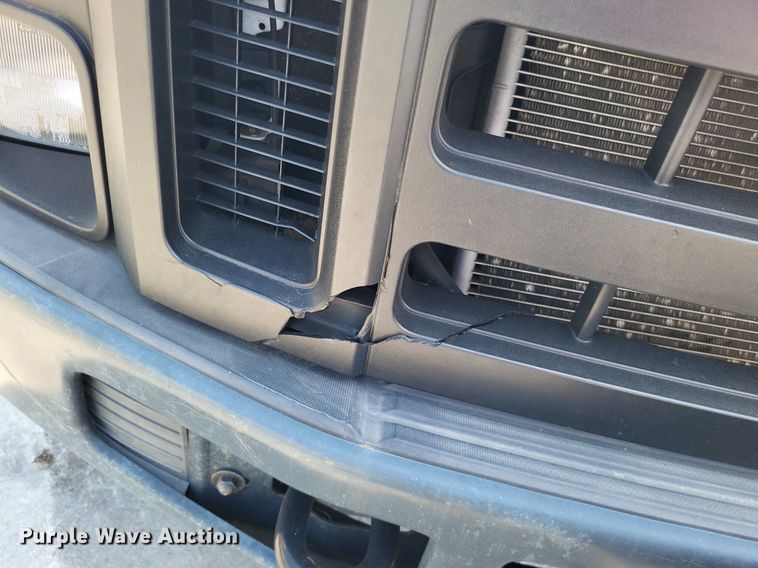 image for item LS9692 2010  Ford F250 Super Duty XL  SuperCab utility bed pickup truck