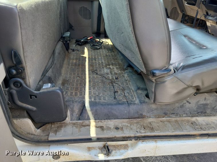 image for item LS9692 2010  Ford F250 Super Duty XL  SuperCab utility bed pickup truck