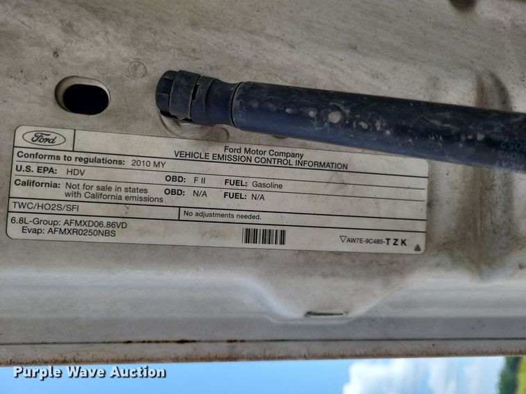 image for item LS9692 2010  Ford F250 Super Duty XL  SuperCab utility bed pickup truck