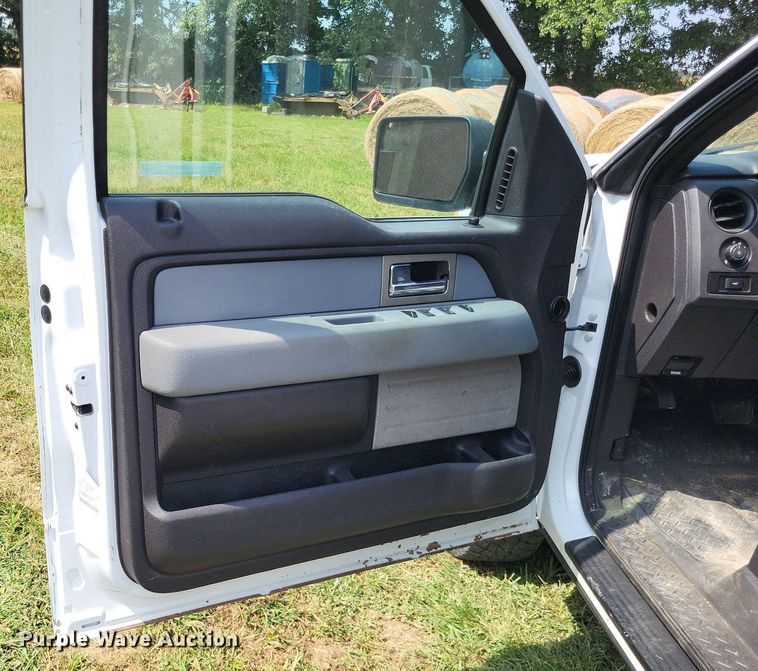 image for item LS9694 2011  Ford F150 XL  pickup truck