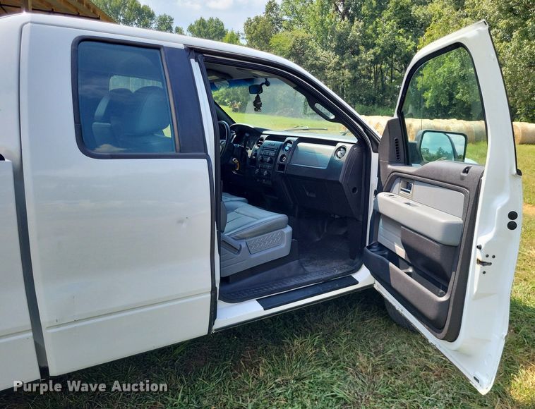 image for item LS9694 2011  Ford F150 XL  pickup truck