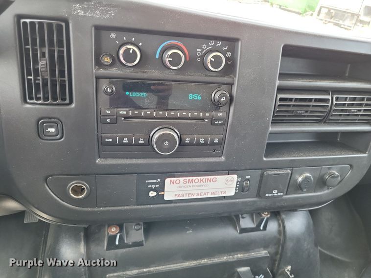 image for item LS9696 2016 Chevrolet 4500  van cab and chassis