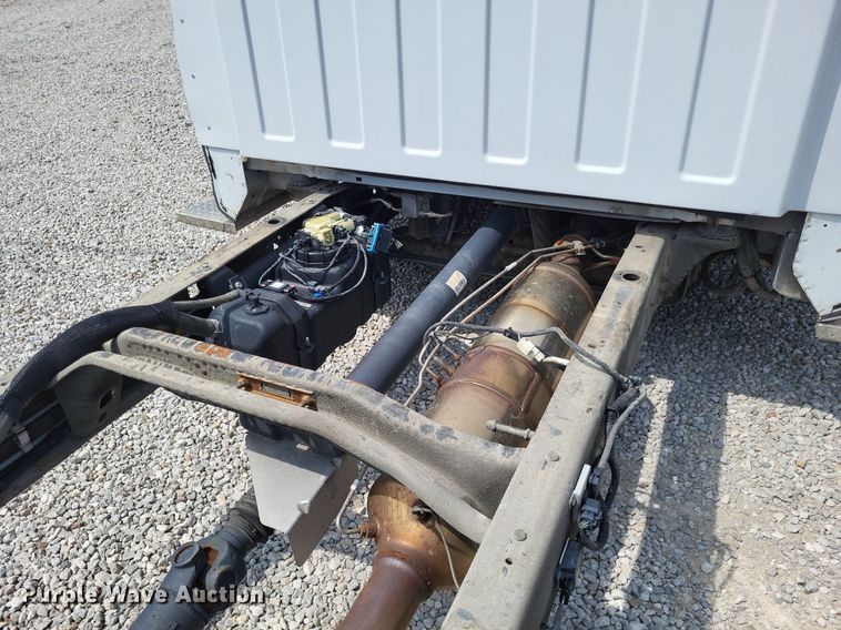 image for item LS9696 2016 Chevrolet 4500  van cab and chassis