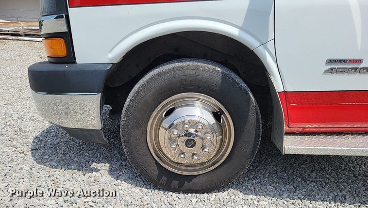 image for item LS9696 2016 Chevrolet 4500  van cab and chassis